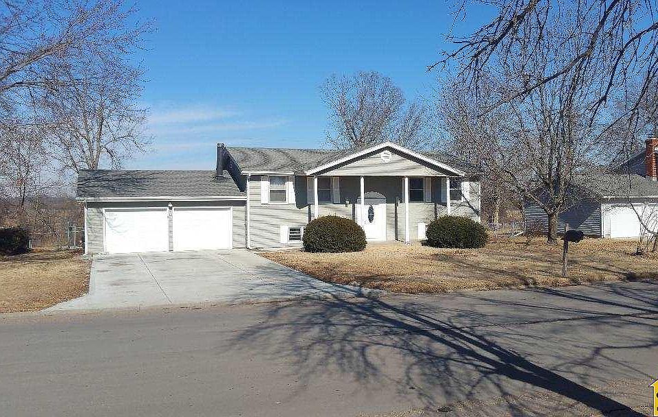 2nd image of 1210 Elm Hills Blvd