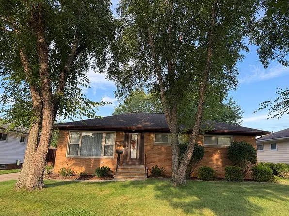 7263 Oakwood Rd, Parma, OH 44130