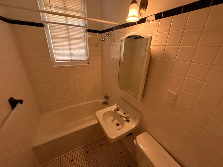 3246 Girard Ave S #B2 — Photo 8