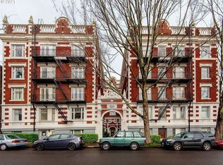 1811 NW Couch St APT 103, Portland, OR 97209