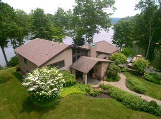 34 Flat Top Lake Rd, Ghent, WV 25843