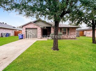 6922 Rosalinda Ln, Dallas, TX 75217