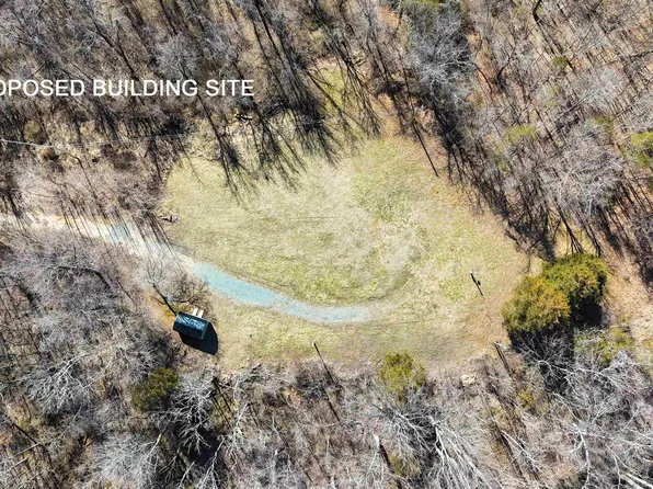 225 Three Sisters Ln, Shipman, VA 22971