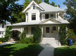 552 E 4th St, Tipton, IA 52772