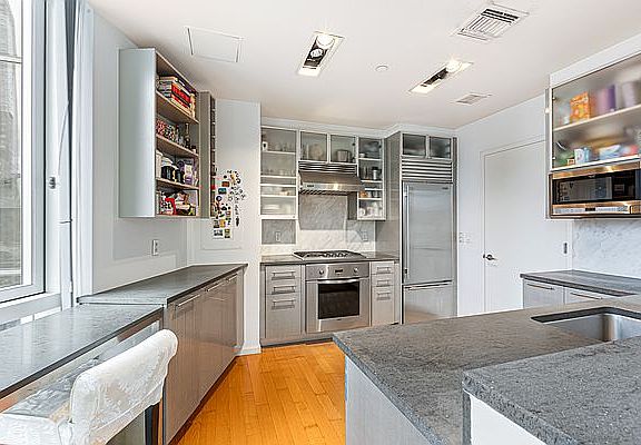 5th image of 200 Chambers St APT 2C
