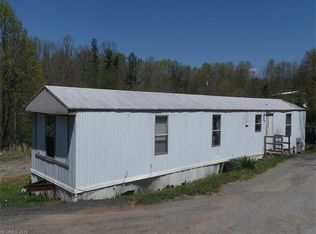 320 Ridge St, Candler, NC 28715