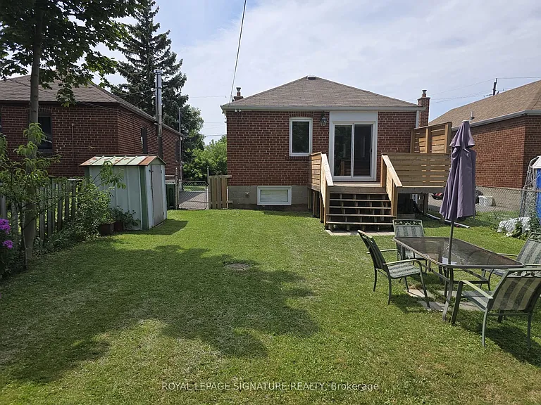 141 Phillip Ave #UPPER — Photo 19