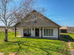 512 Erwin Rd, Poolville, TX 76487