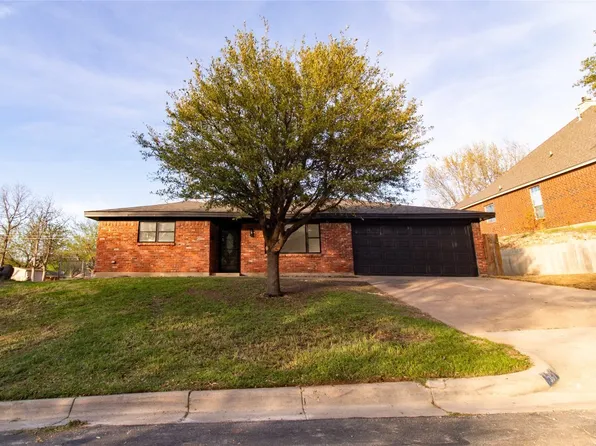 360 Thompson St, Fort Worth, TX 76134