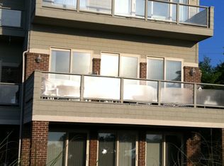 3770 Pine Lake Knoll Dr #GCE, West Bloomfield, MI 48324