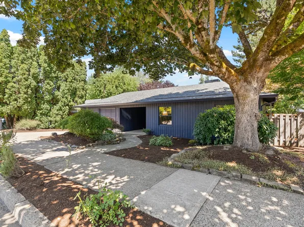 11930 SW Hazelwood Loop, Portland, OR 97223