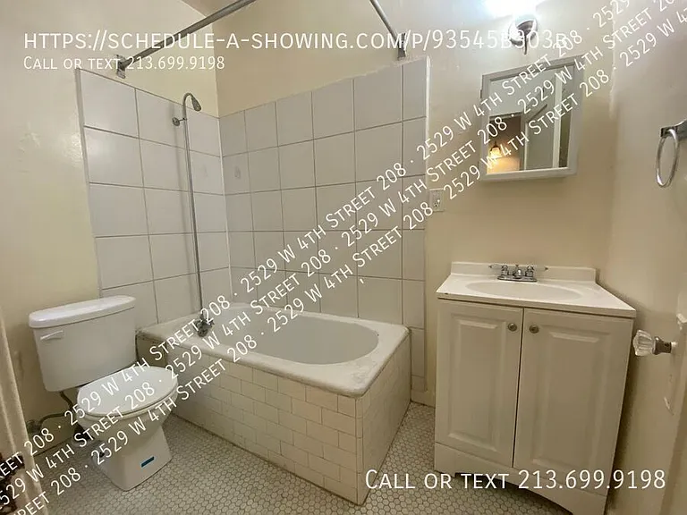 2529 W 4th St #208 — Photo 3