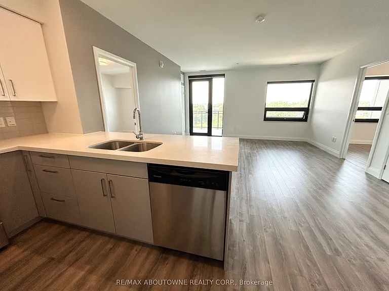 460C Belmont Ave W #706 — Photo 6