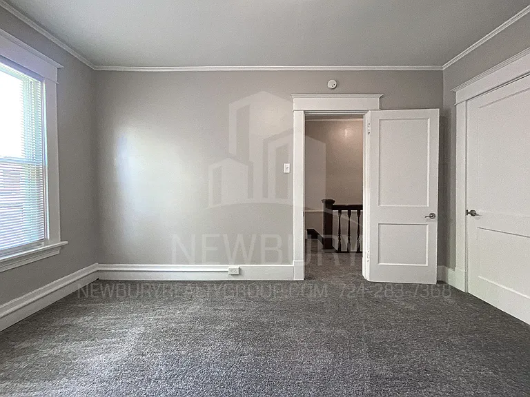 303-317 Wilson Ave — Photo 28