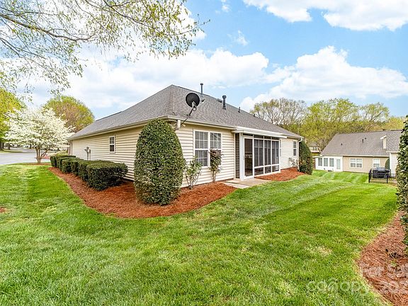5th image of 131 Ashwood Ln