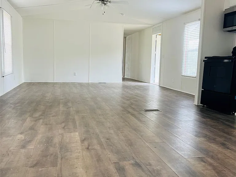 395 Pashun Ln — Photo 8