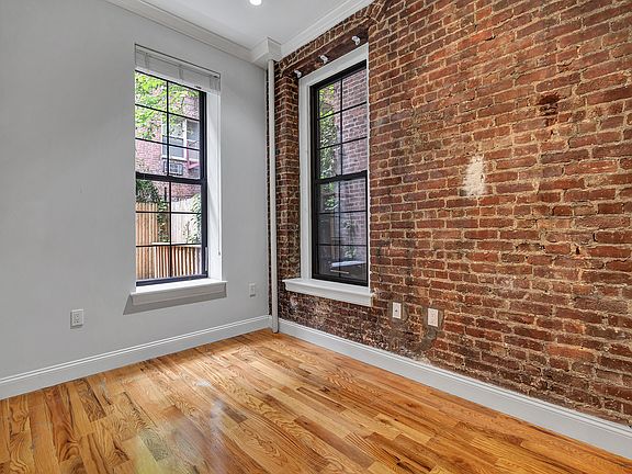 5th image of 529 E 83rd St #1A