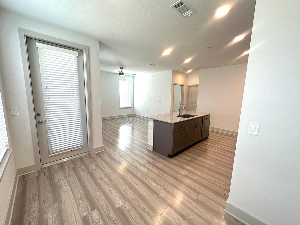 1st image of 26473 E University Dr #1123
