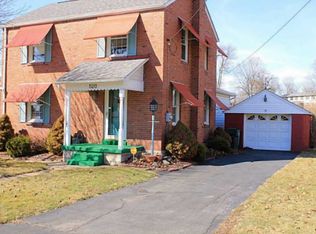 520 Mount Vernon Dr, Ellwood City, PA 16117