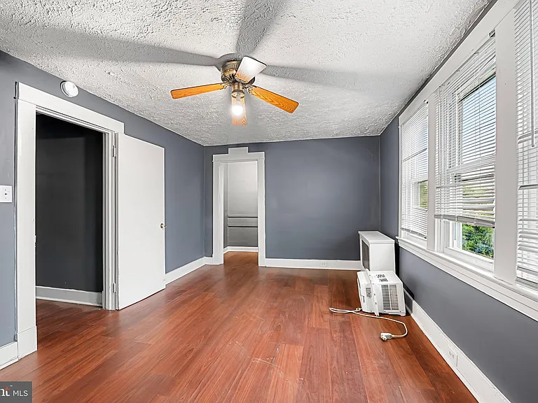 3727 Milford Ave — Photo 12