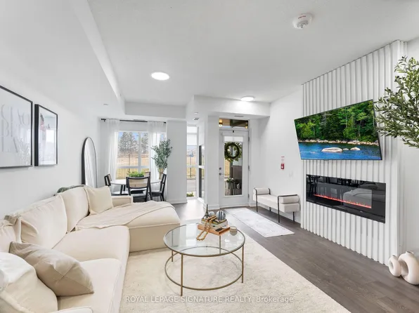 251 Manitoba St S #132, Toronto, ON M8Y 0C7