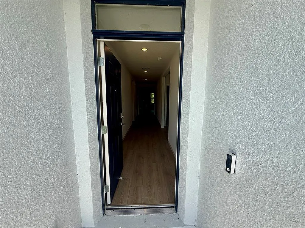 4 bed, 3.0 bath, 2336 sqft, $2,950 — Photo 4