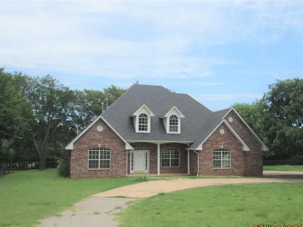1305 N Mays St, Maysville, OK 73057