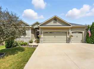 512 Sycamore Rd, Greenwood, MO 64034