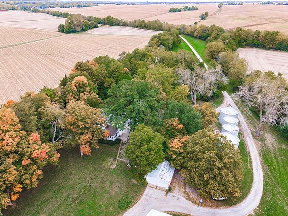 Beautiful farm house set in two walnut groves.