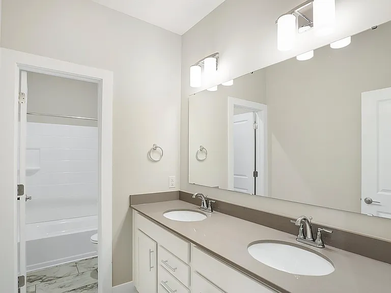 526 Gilder Dr — Photo 16