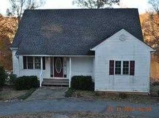 2204 Highland Dr, Powhatan, VA 23139