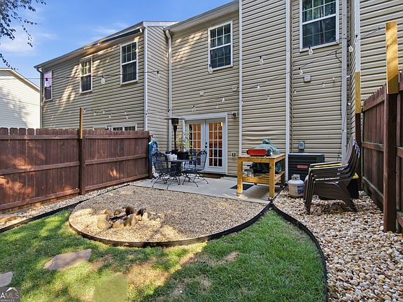2nd image of 5221 Timber Hills Dr