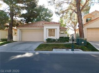8945 Diamond Falls Dr, Las Vegas, NV 89117