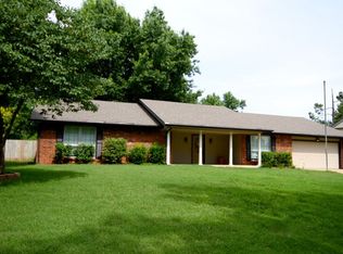 8205 S Ash Ave W, Broken Arrow, OK 74011
