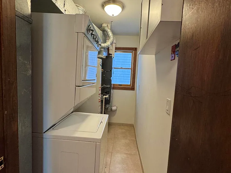31 Navarra Dr — Photo 13