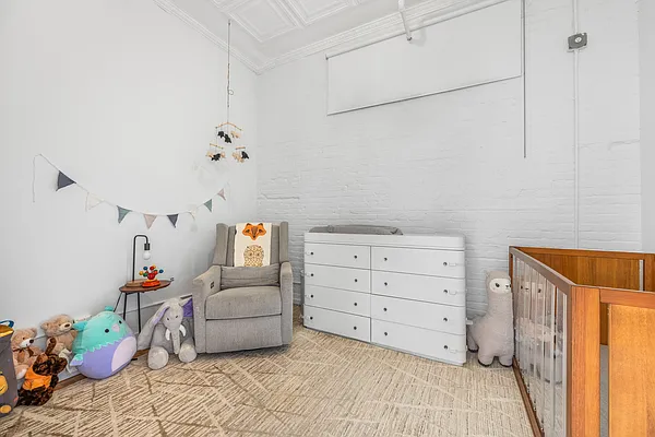 Rented by Compass | media 28