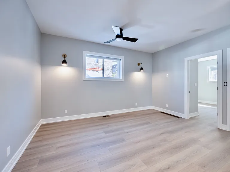 1809 S Laflin St — Photo 6