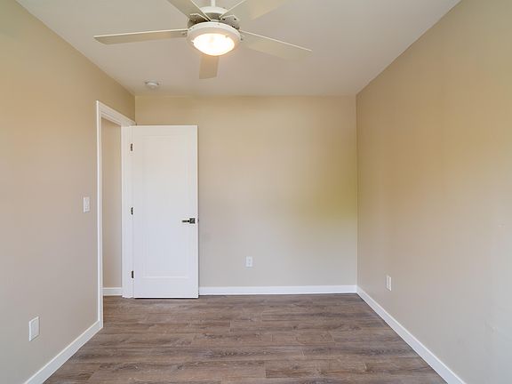 3rd image of 4929 College Ave