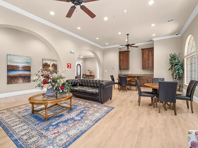 2952 Sheridan Dr — Photo 12