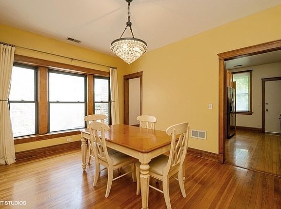 5th image of 4311 N Kenmore Ave #2