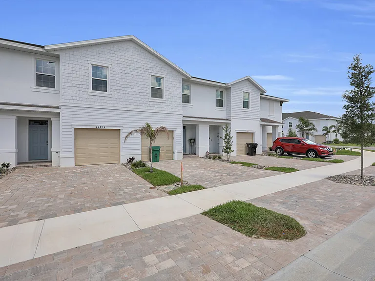 12834 SW Forli Way — Photo 1