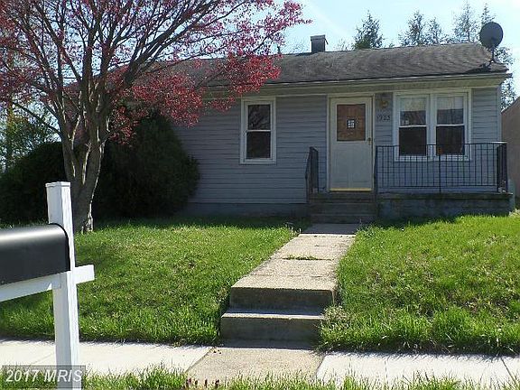 2nd image of 1905 Lincoln Dr