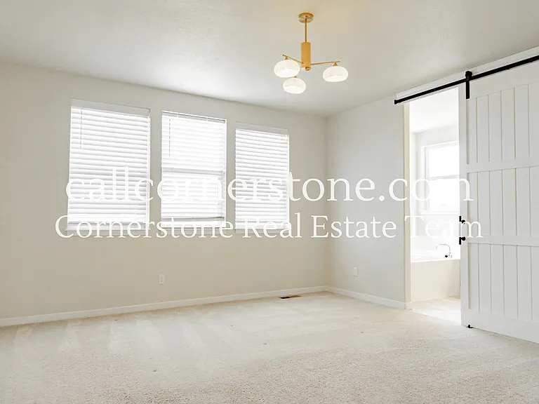 10120 Kentwood Dr — Photo 27