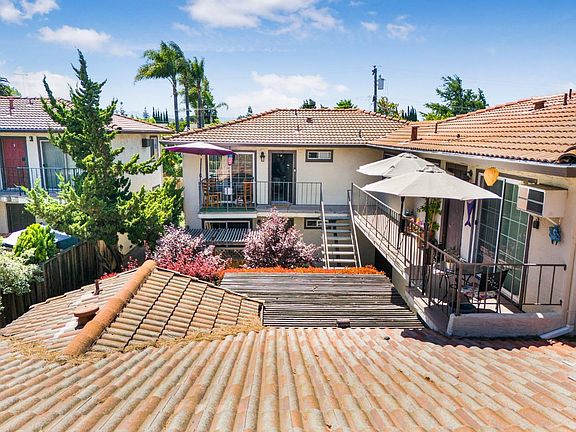 2nd image of 1519 Moorpark Ave