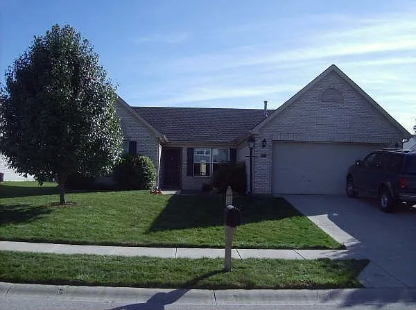 5903 Vets Cir photo 1
