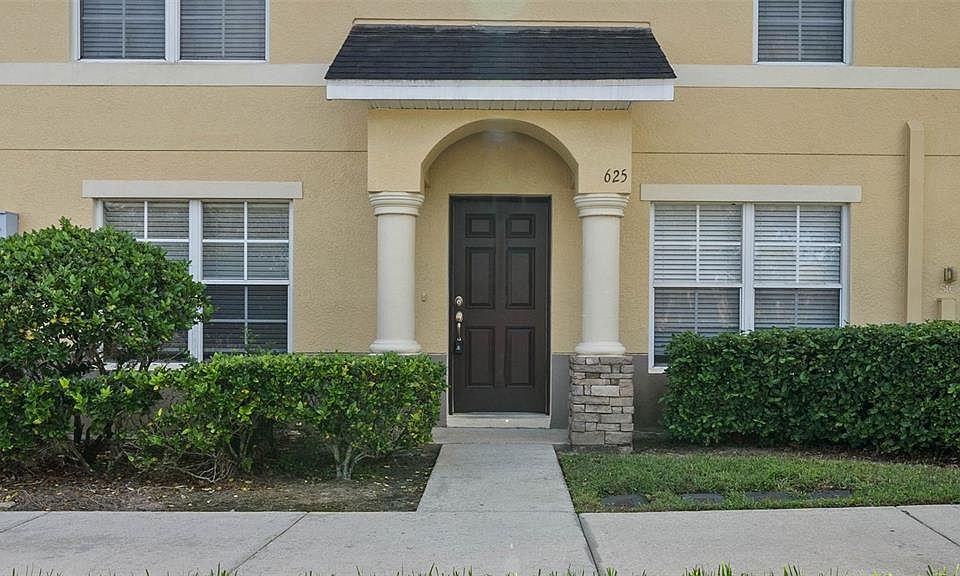 1st image of 625 SANDSTONE STREET #2162
