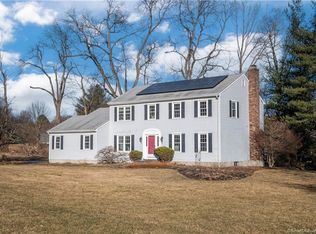 6 Guernsey Rd, Brookfield, CT 06804