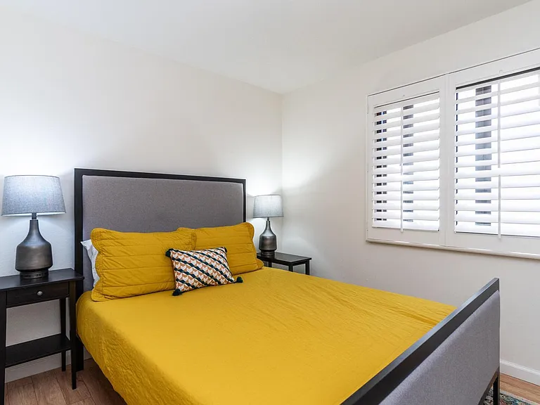 1460 N La Rosa Dr — Photo 12