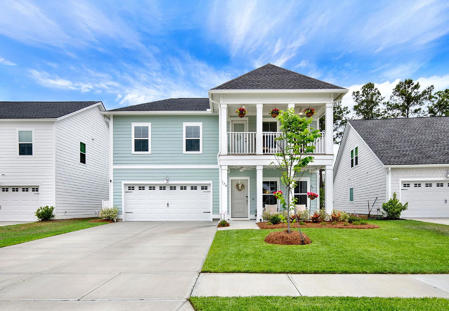 5 bed, 4.0 bath, 2461 sqft, $3,700 — Photo 2