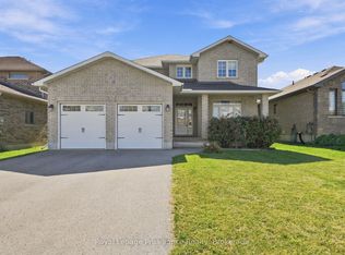 23 Crews Cres, Quinte West, ON K8V 0G4